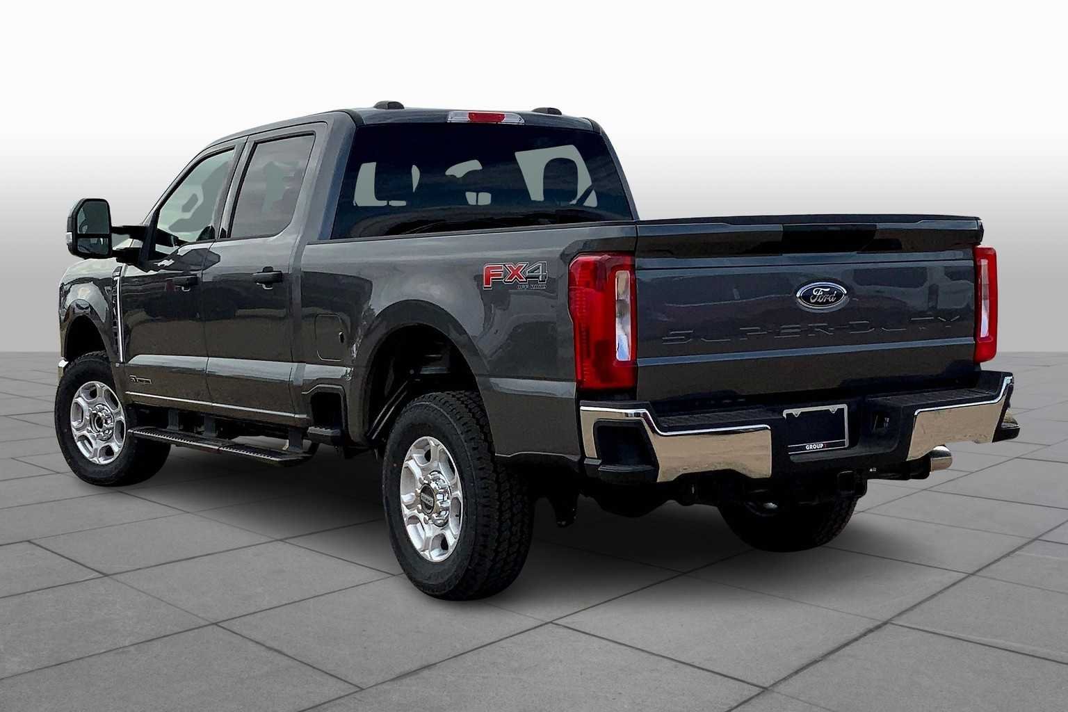 New 2026 Carbonized Gray Metallic Ford F-250® XLT image 12