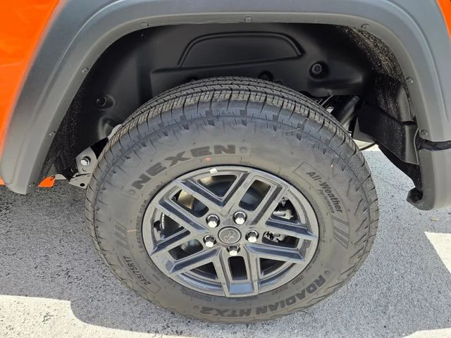 New 2026 Joose Exterior Paint Jeep Sport S image 11