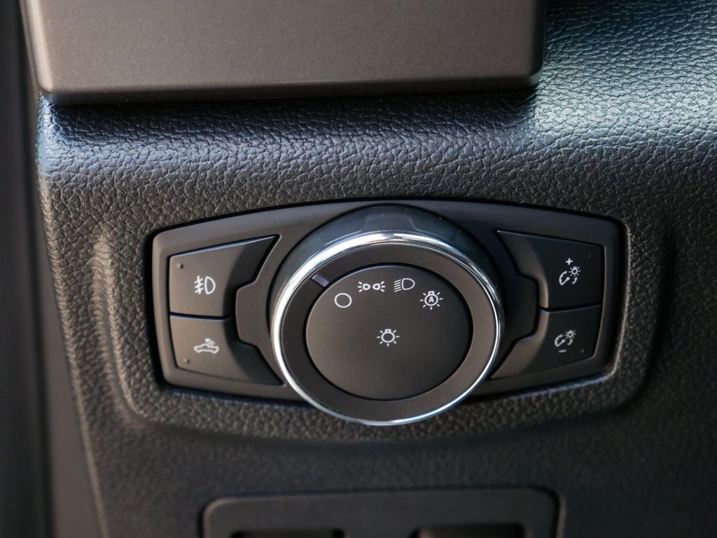Used 2019 Gray Ford XLT image 17