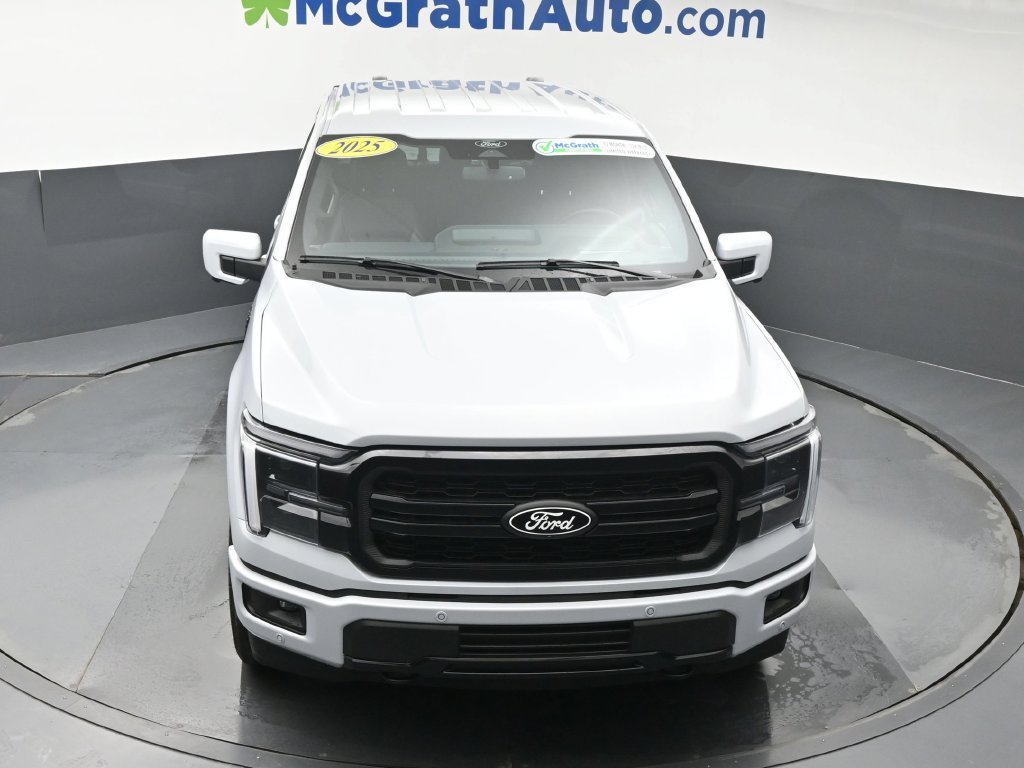 Used 2025 White Ford Lariat image 28