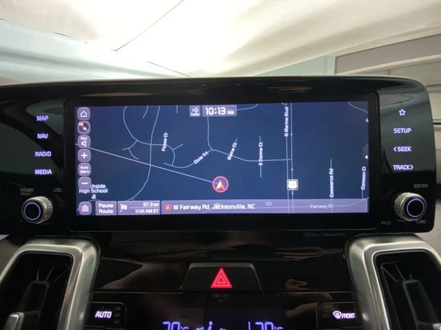 Used 2021 White Kia SX image 18
