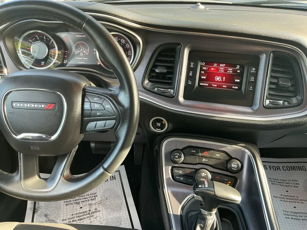 Used 2016 Silver Dodge SXT image 16