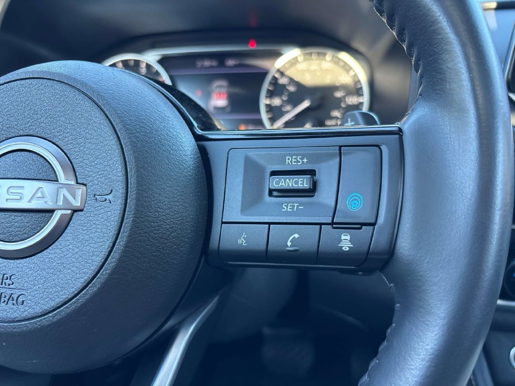 Used 2023 White Nissan SL image 30