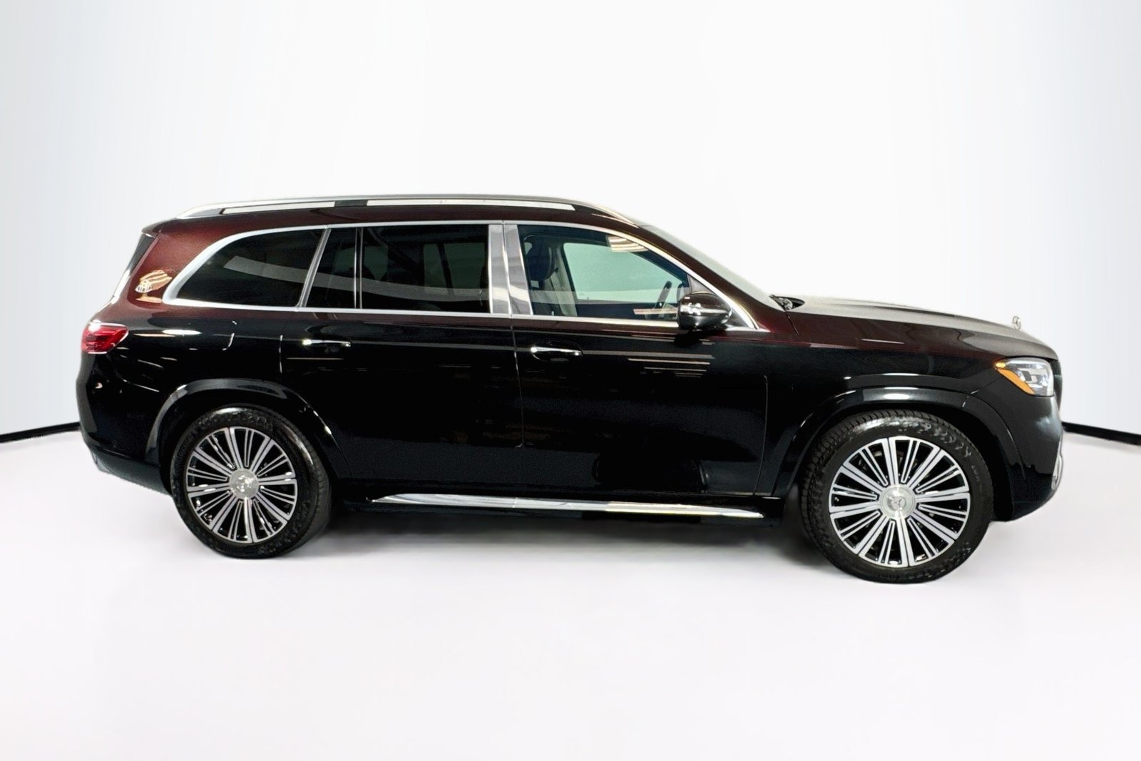 Used 2024 Obsidian Black Metallic Mercedes-Benz Maybach GLS 600 image 4