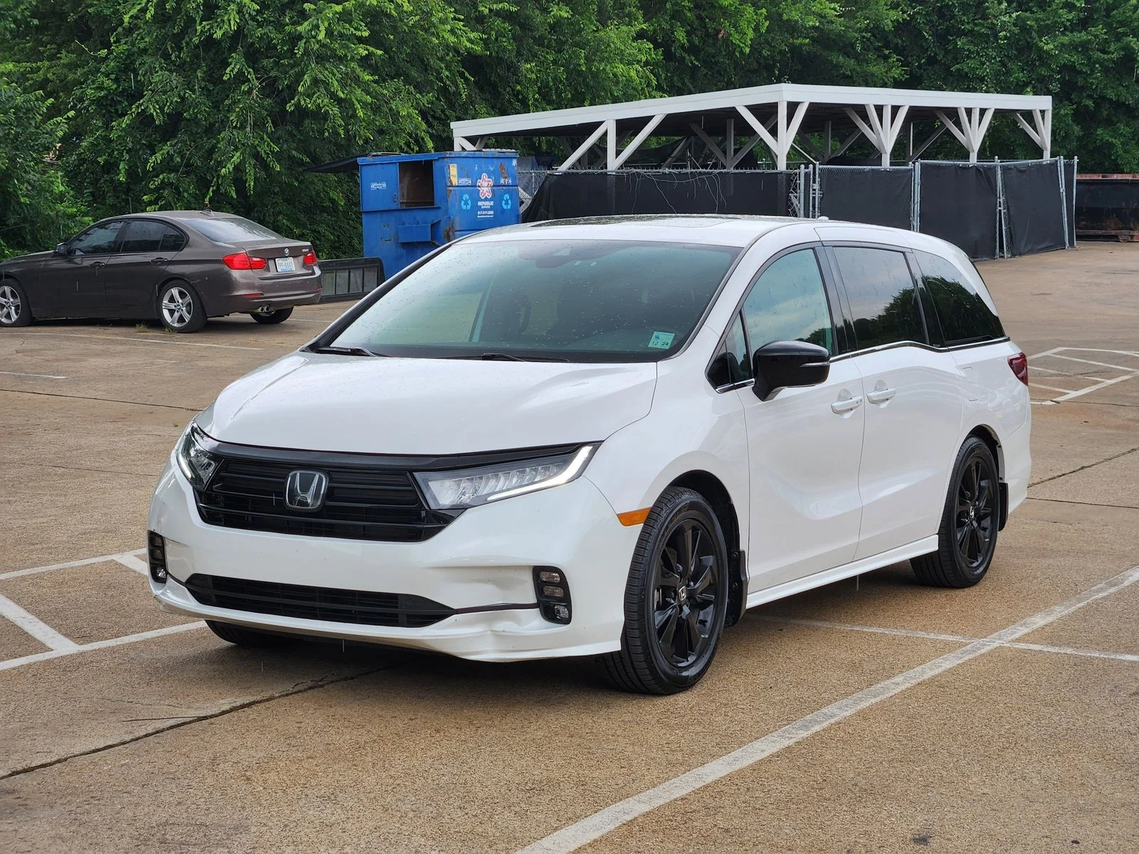 Used 2024  Honda Sport image 3