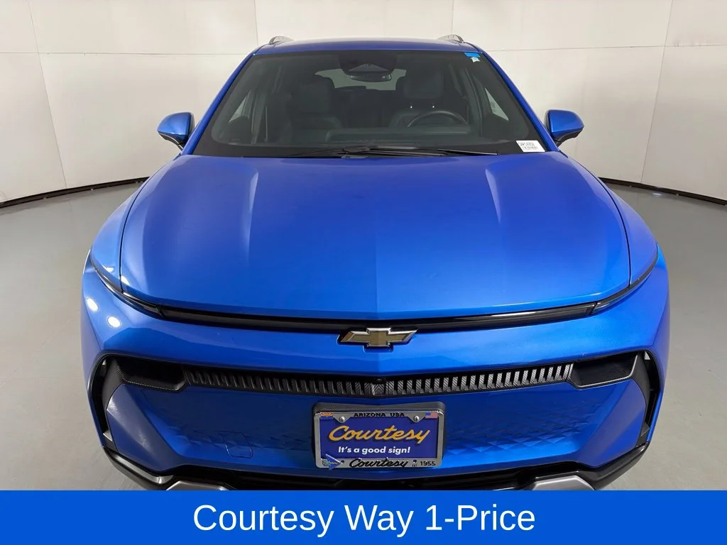 Used 2024 Blue Chevrolet LT image 4