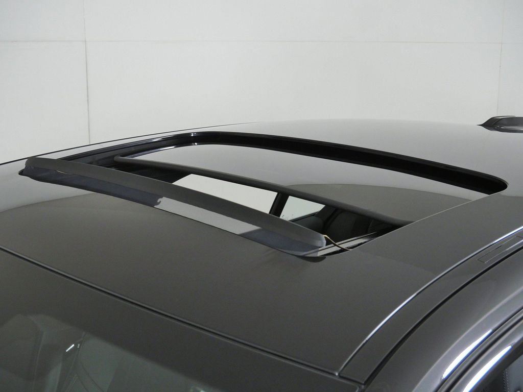 New 2027 Black Sapphire Metallic BMW 530i xDrive image 17
