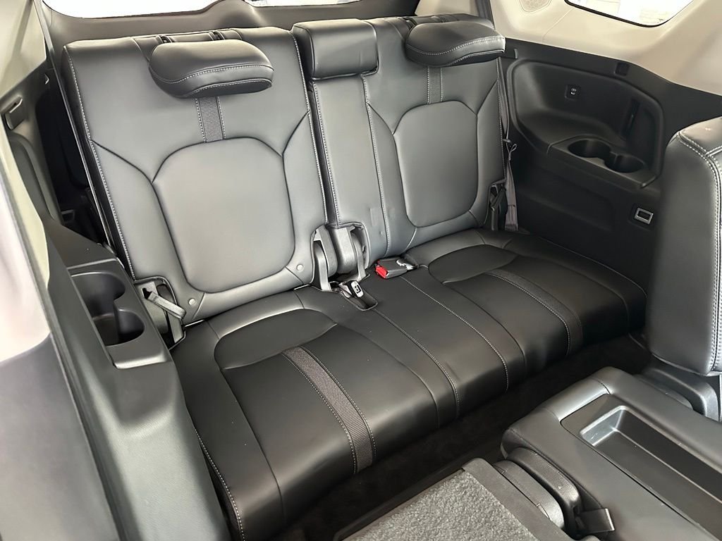 Used 2024  Honda Touring image 36