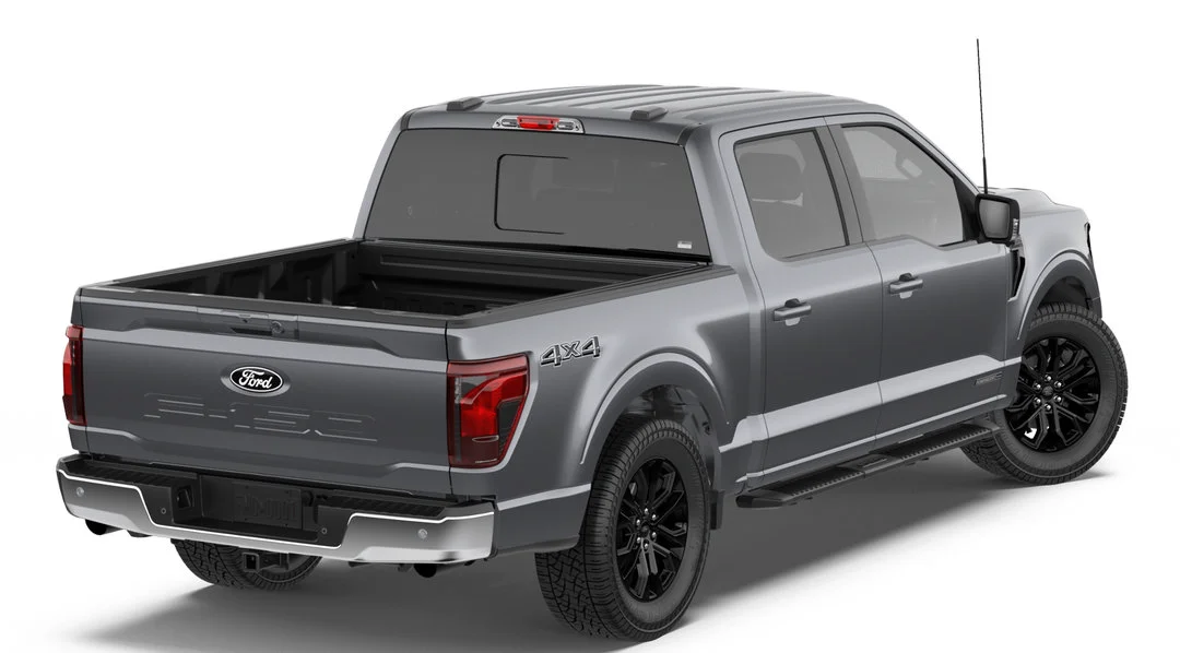 New 2026 CARBONIZED GREY METALLIC Ford XLT image 3