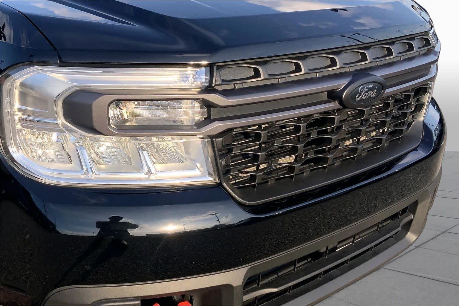 Used 2024 Shadow Black Ford XLT image 28