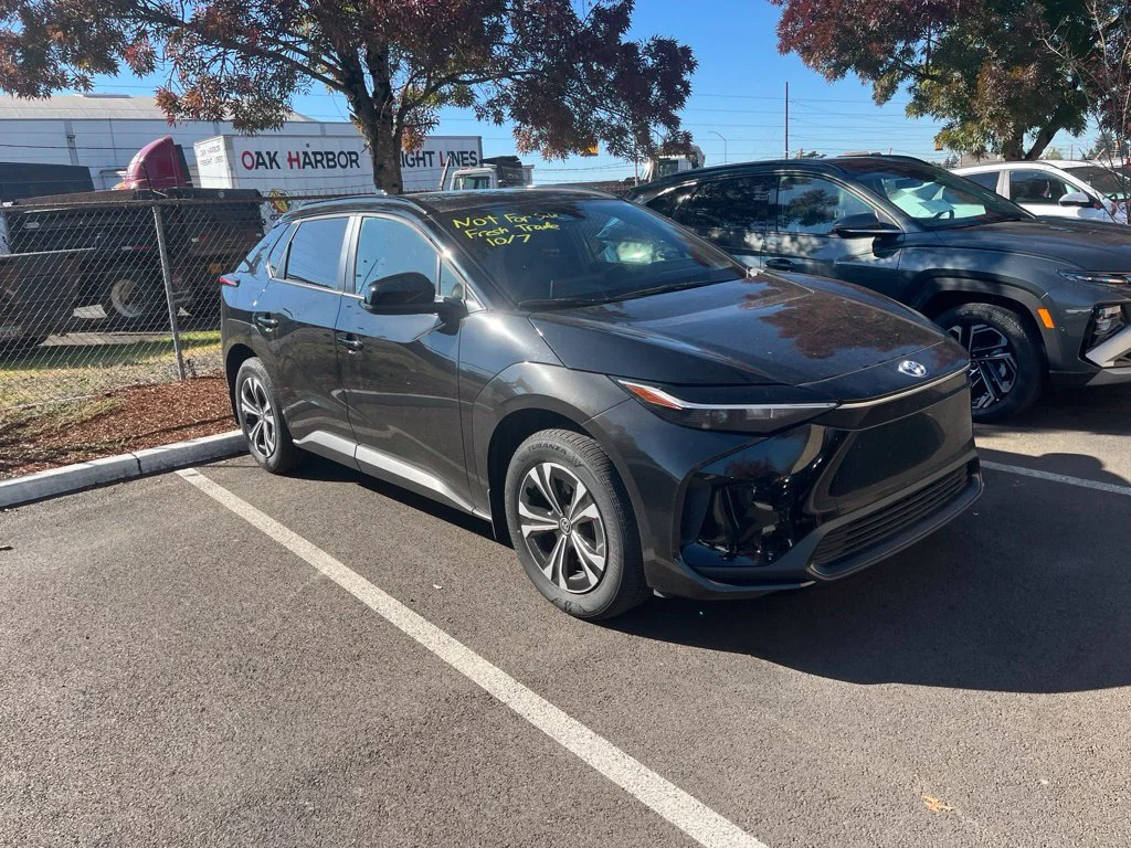 Used 2025 Black Toyota XLE image 2