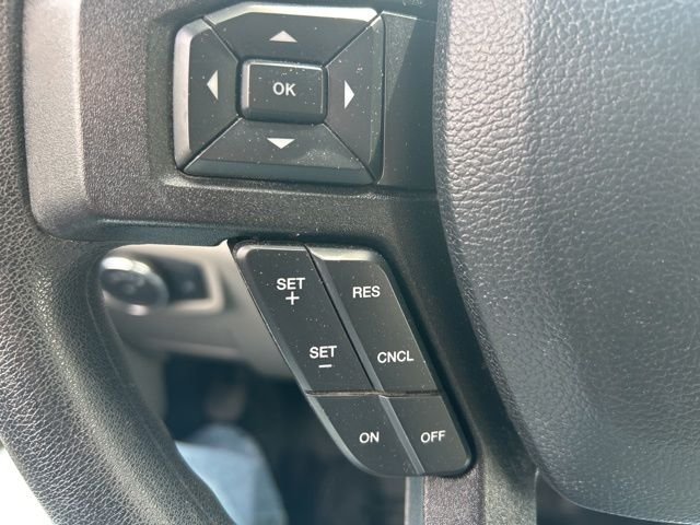 Used 2020 White Ford XL image 23