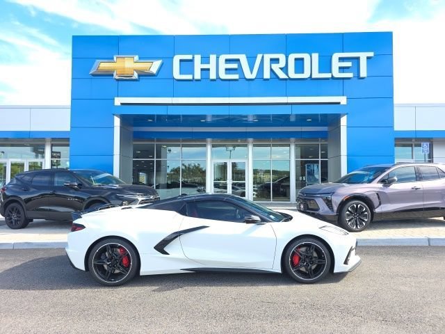 Used 2024 Arctic White Chevrolet 3LT image 10