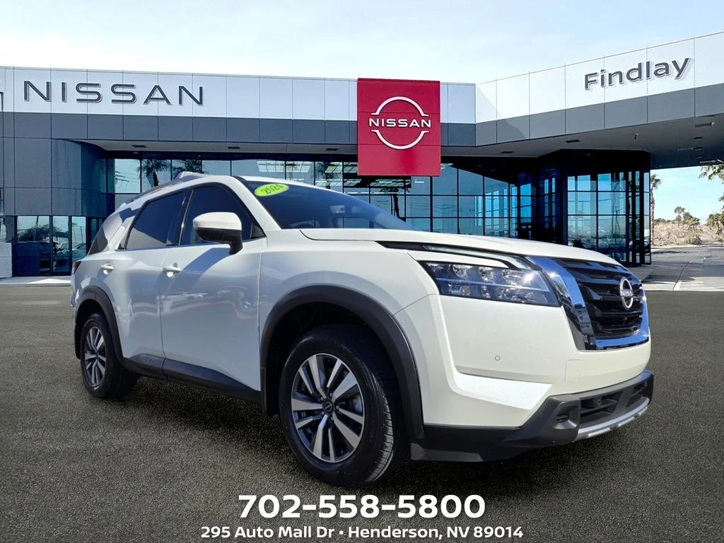 2024 Nissan Pathfinder SL 2WD's photo