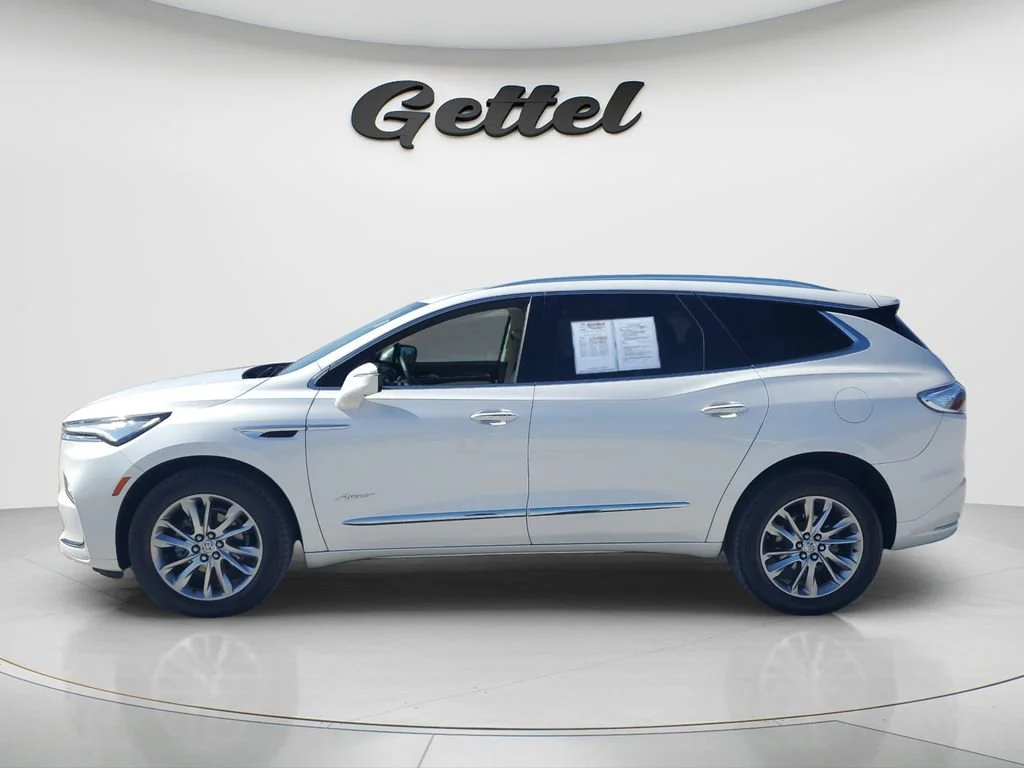 Used 2023 White Frost Tricoat Buick Avenir image 8