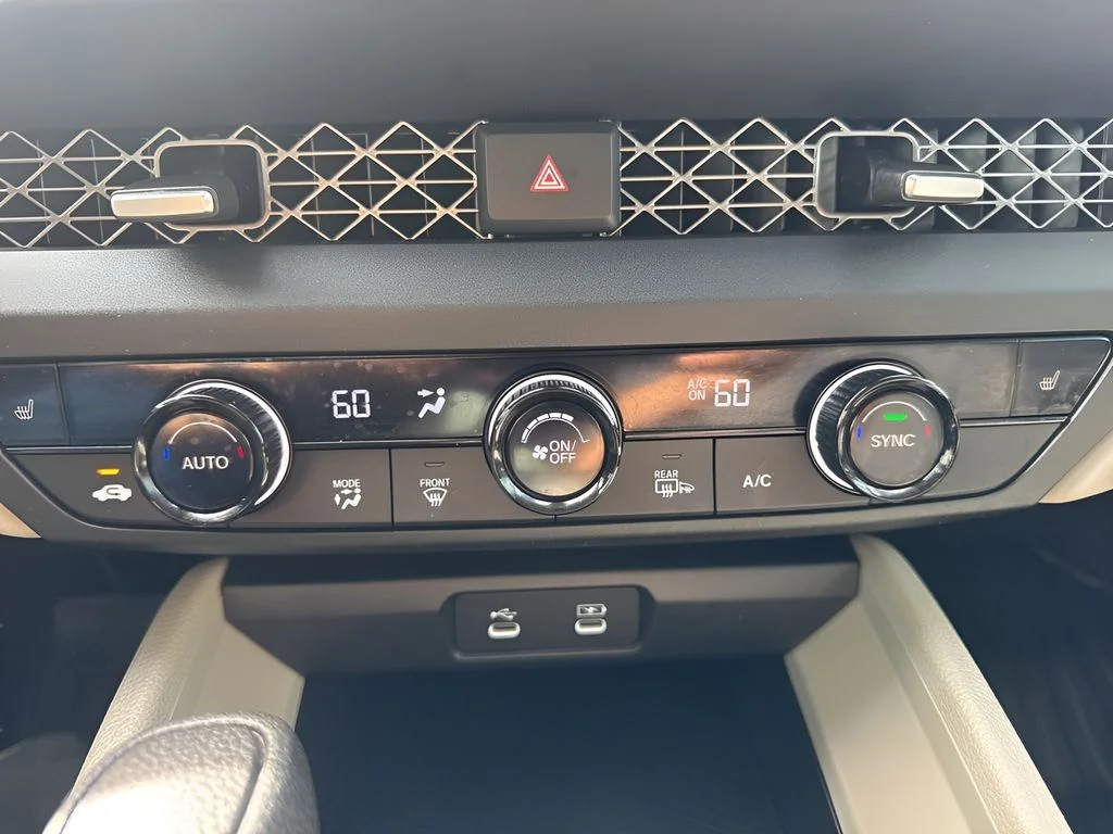 Used 2024 White Honda EX image 19