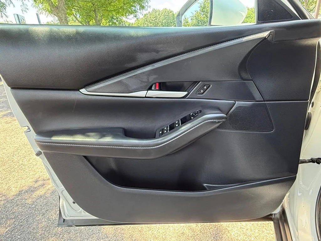 Used 2022 White Mazda 2.5 S Select Package image 24