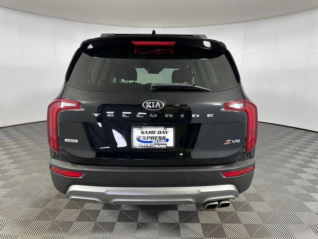 Used 2021 Ebony Black Kia S image 11