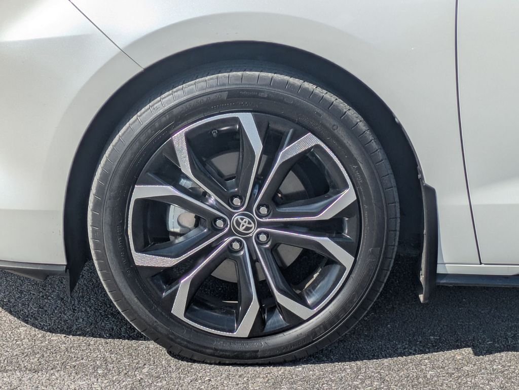 Used 2025 Beige Toyota Platinum image 9