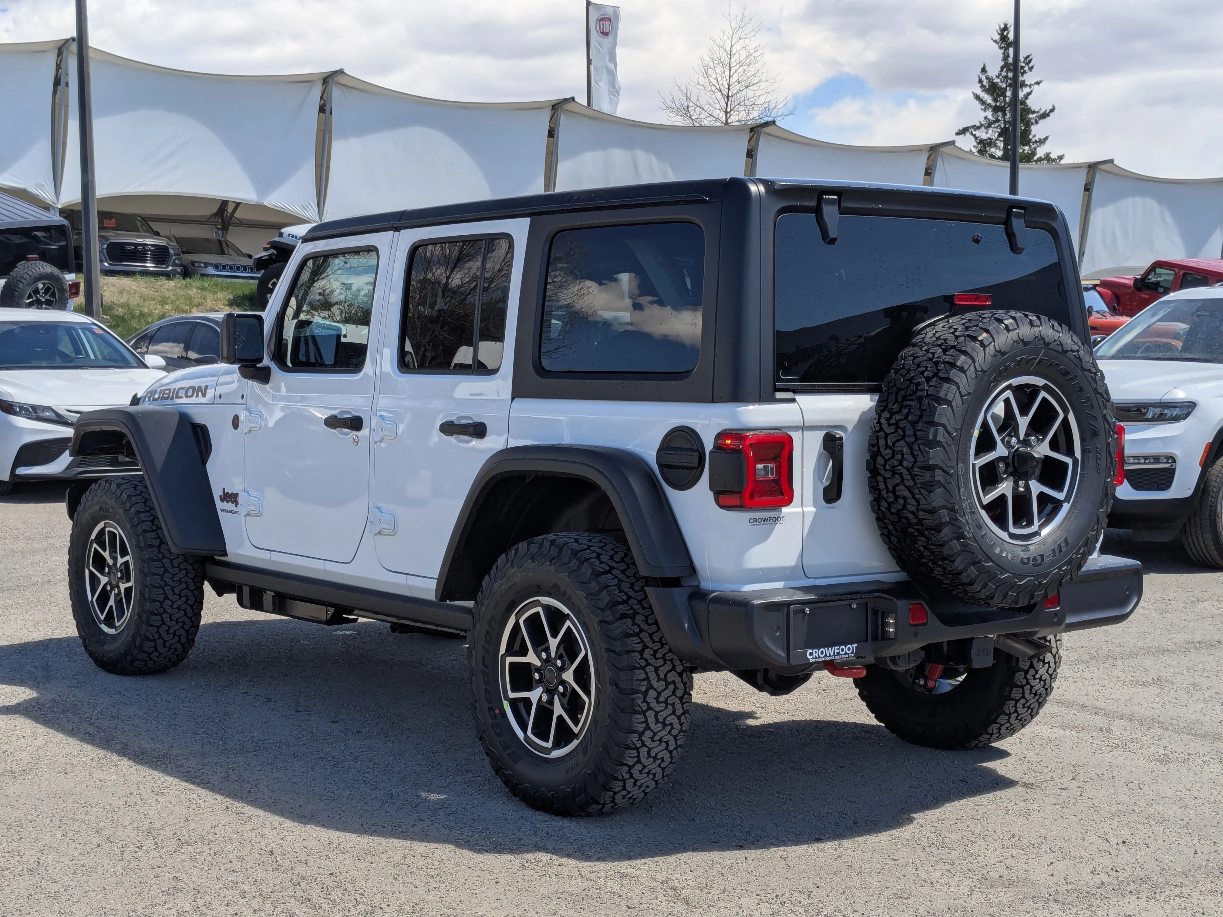 New 2026 White Jeep Rubicon - - 3.6L V6 - Nappa Leather - 3-Pc Hardtop - Steel Perf Hood - Safety & Conv Grps & More! image 6
