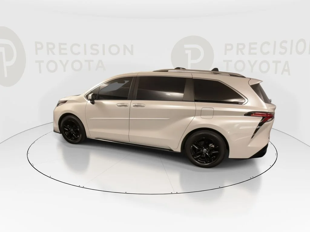 Used 2023 Wind Chill Pearl Toyota Limited image 13