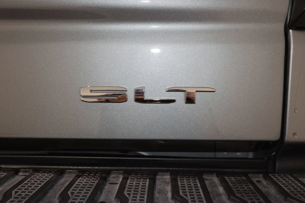Used 2025 Sterling Metallic GMC SLT image 38