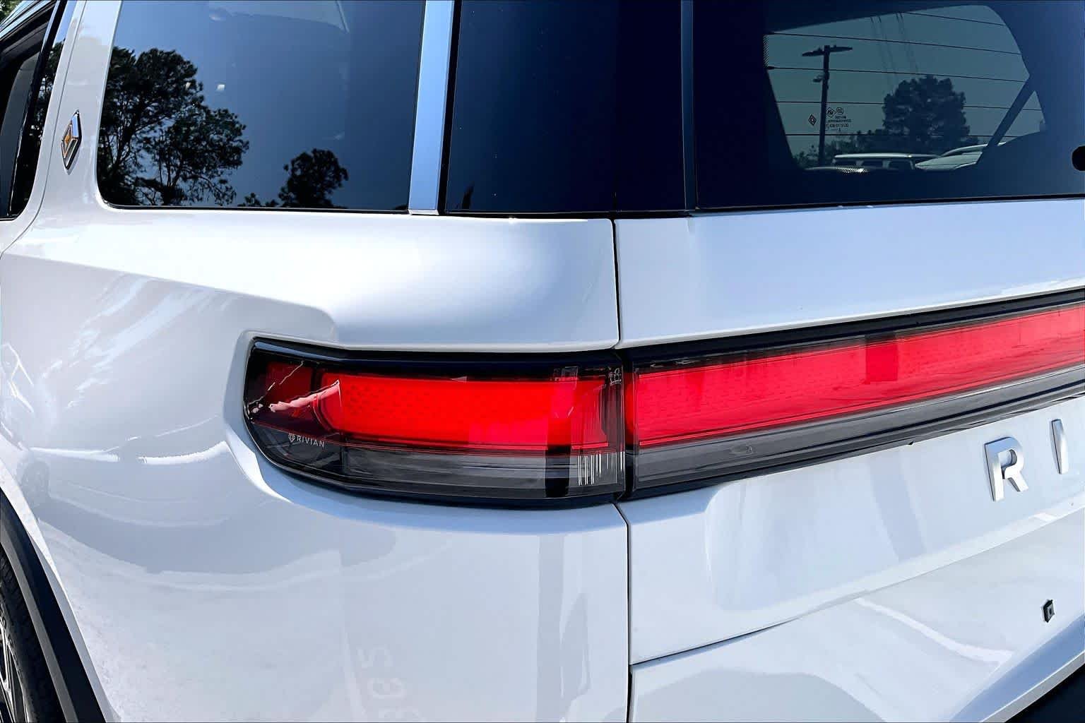 Used 2024 Glacier White Rivian Adventure image 26