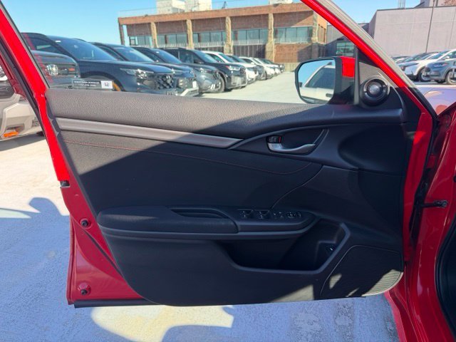 Used 2018 Red Honda Si image 11