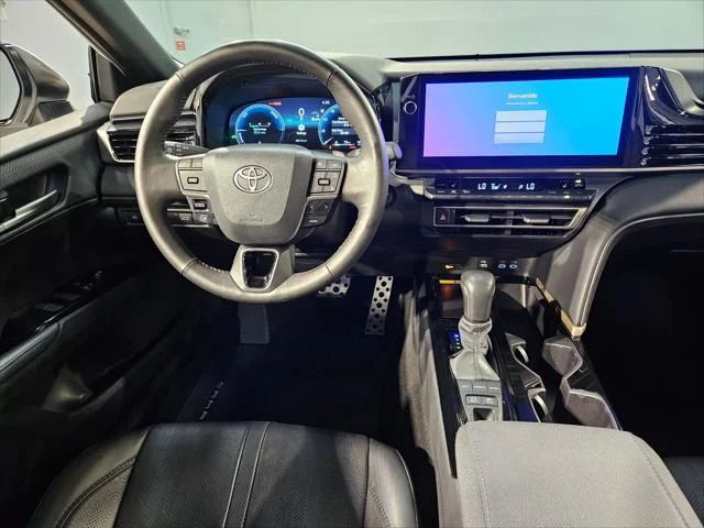 Certified Used 2025 WIND CHILL PEARL Toyota  image 9