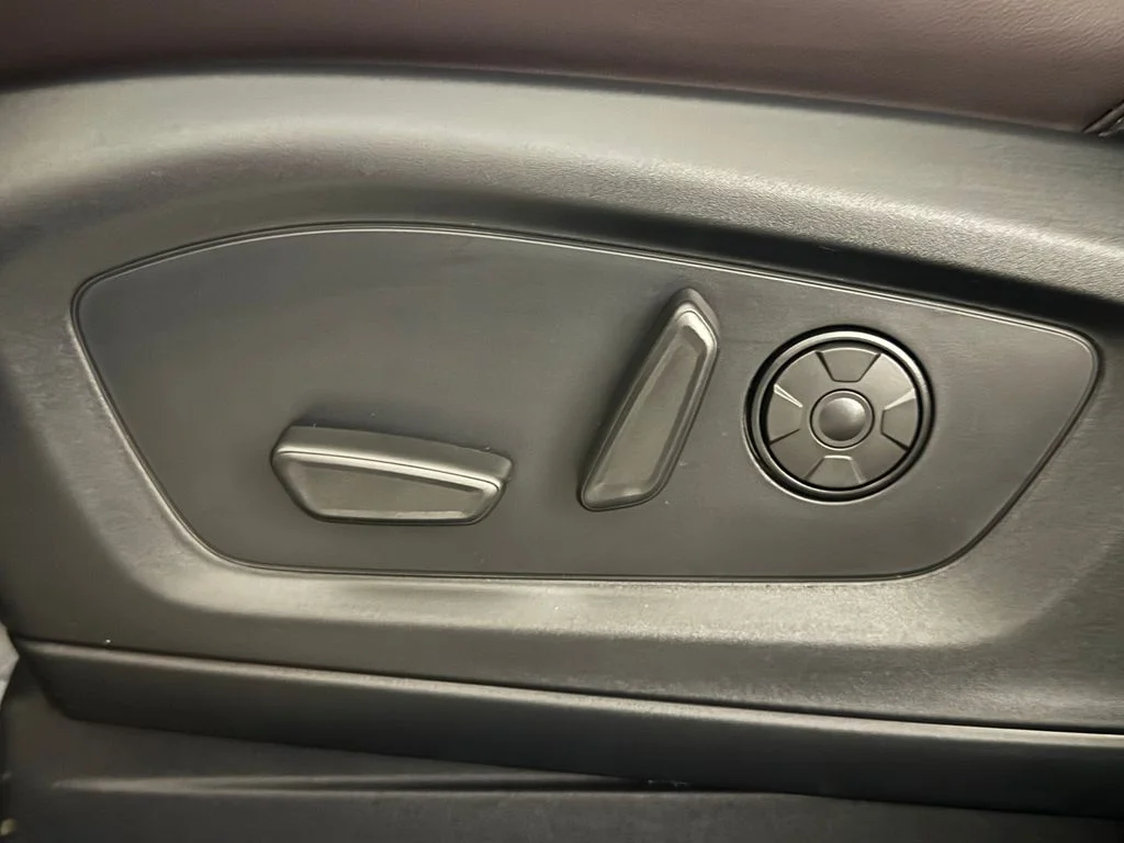 New 2026 Gray Ford Platinum image 30