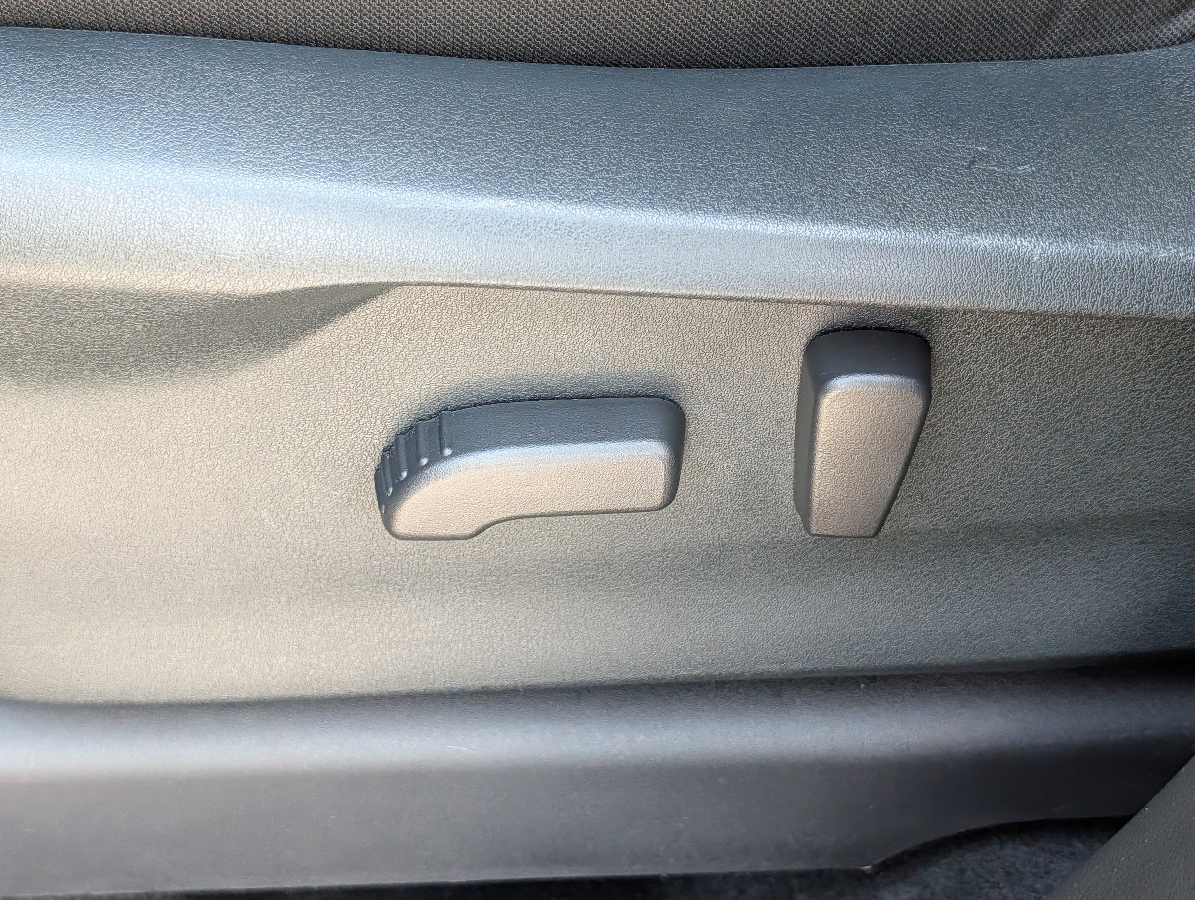 Used 2025 Magnetite Gray Metallic Subaru Premium image 20