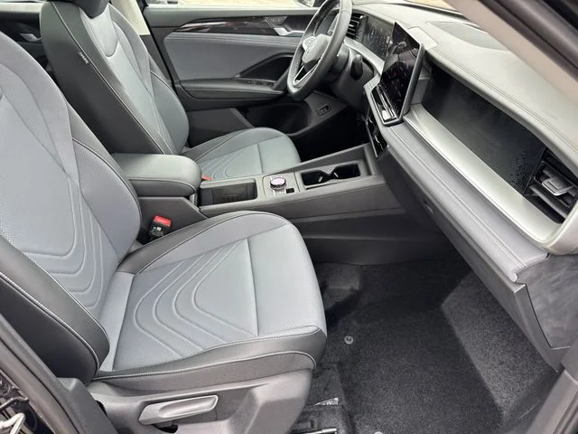 New 2026 Deep Black Pearl Volkswagen 2.0T SE image 20