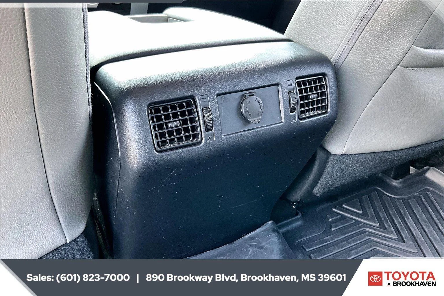 Used 2021 Barcelona Red Metallic Toyota SR5 image 24
