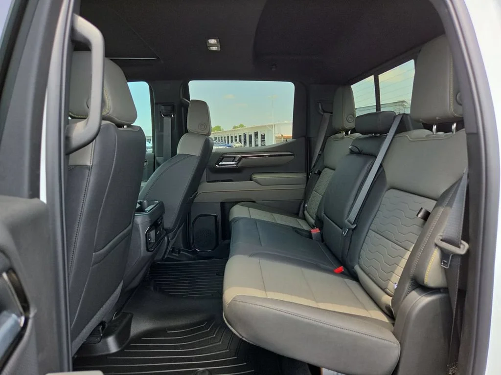 New 2026 Summit White Chevrolet ZR2 image 18
