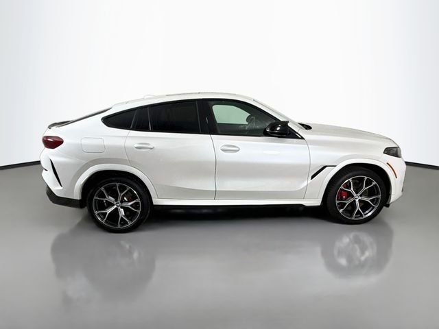 Used 2024 White Metallic BMW M60i image 8