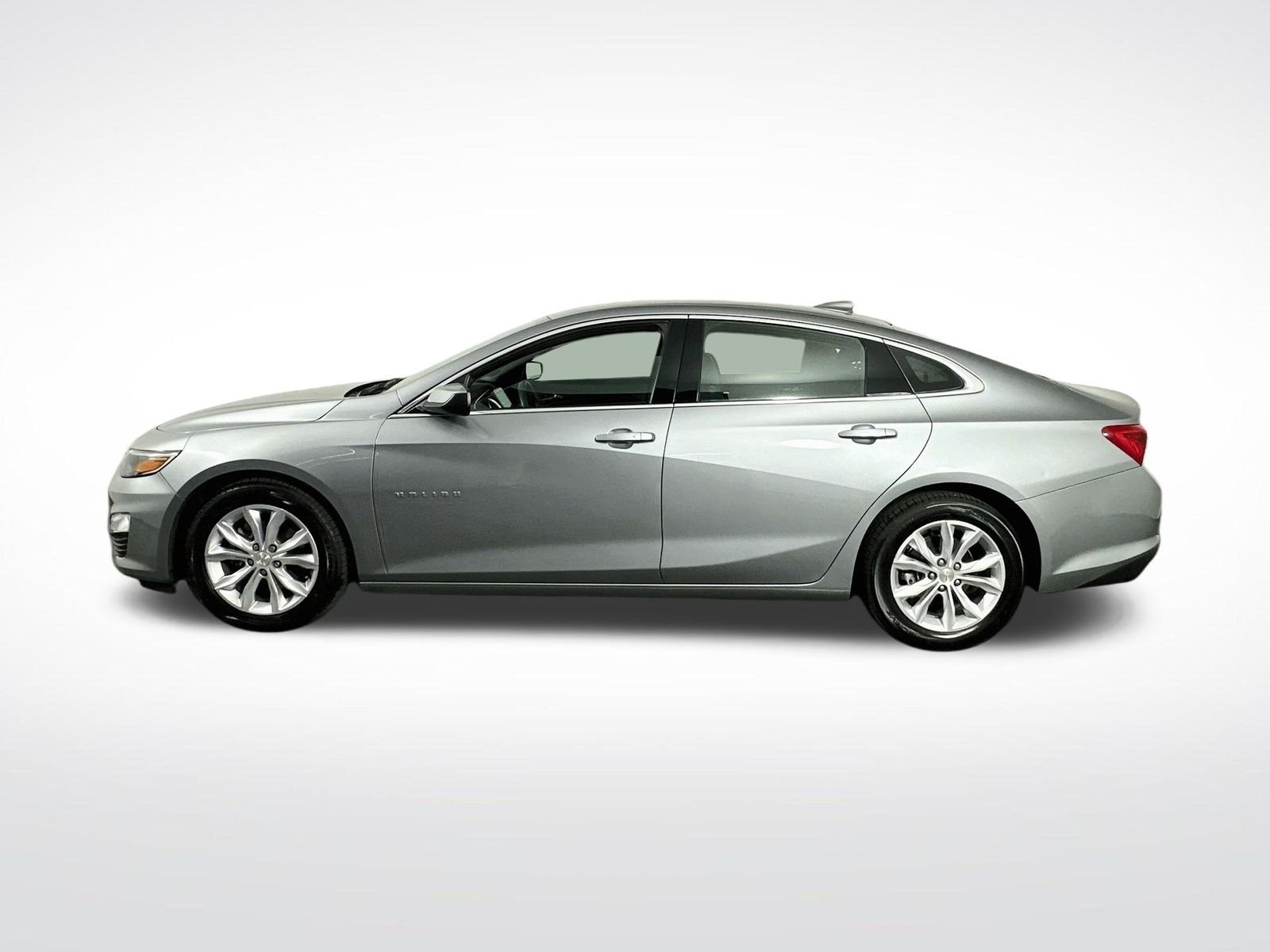 Used 2023 Sterling Gray Metallic Chevrolet LT image 5