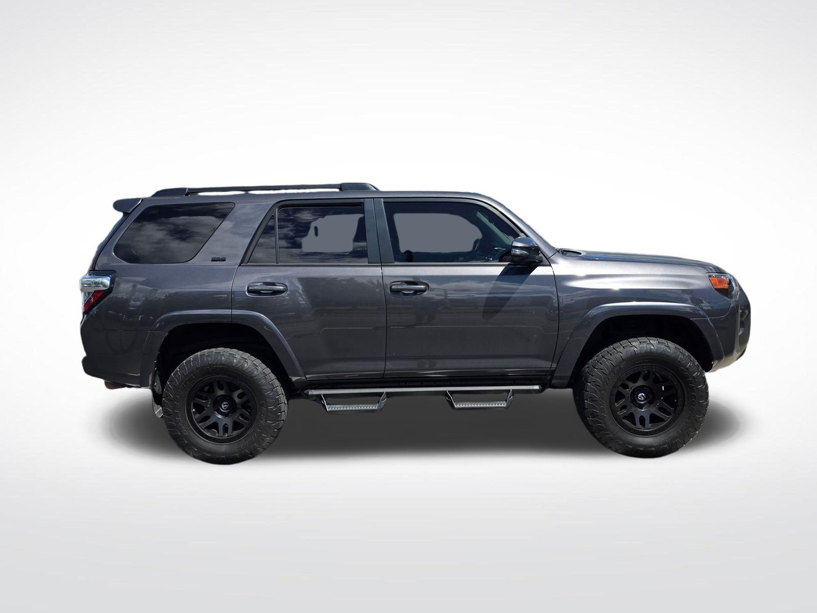 Used 2019 Magnetic Gray Metallic Toyota SR5 Premium image 4