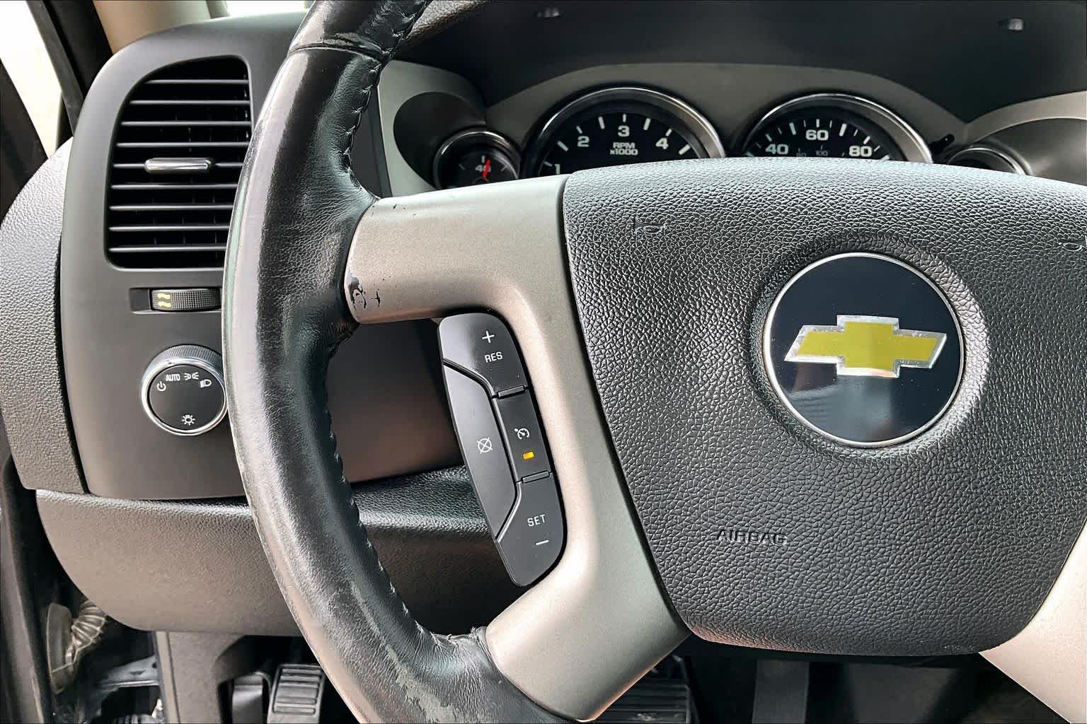 Used 2011 Taupe Gray Metallic Chevrolet LT image 21