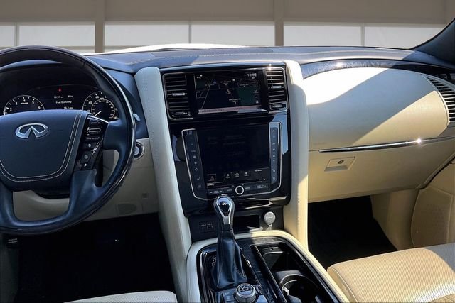 Used 2021 White INFINITI Sensory image 6