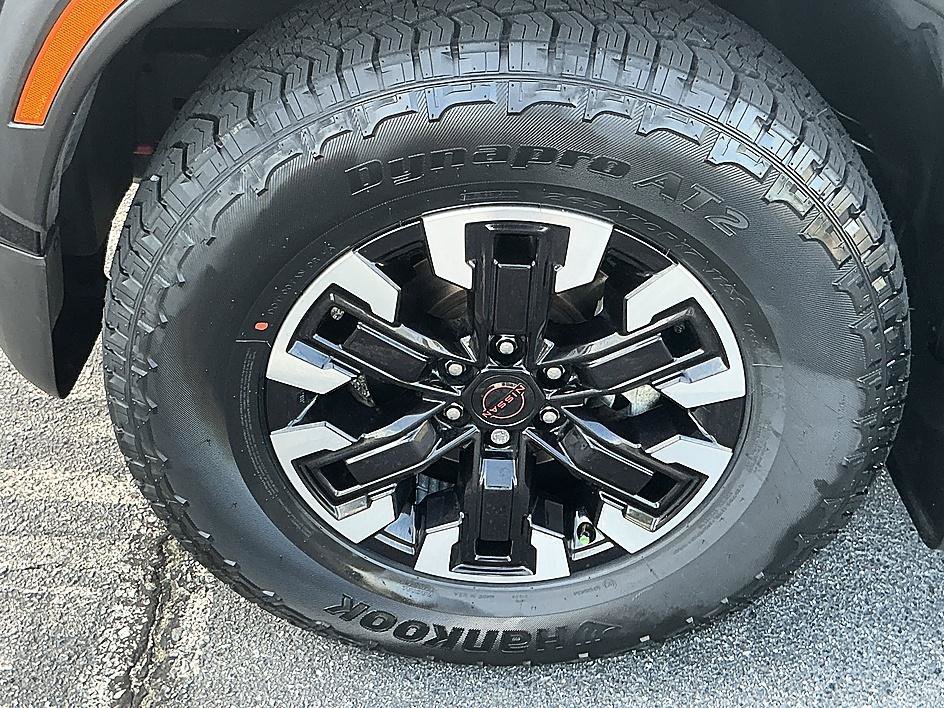 Used 2023 Super Black Nissan PRO-X image 9