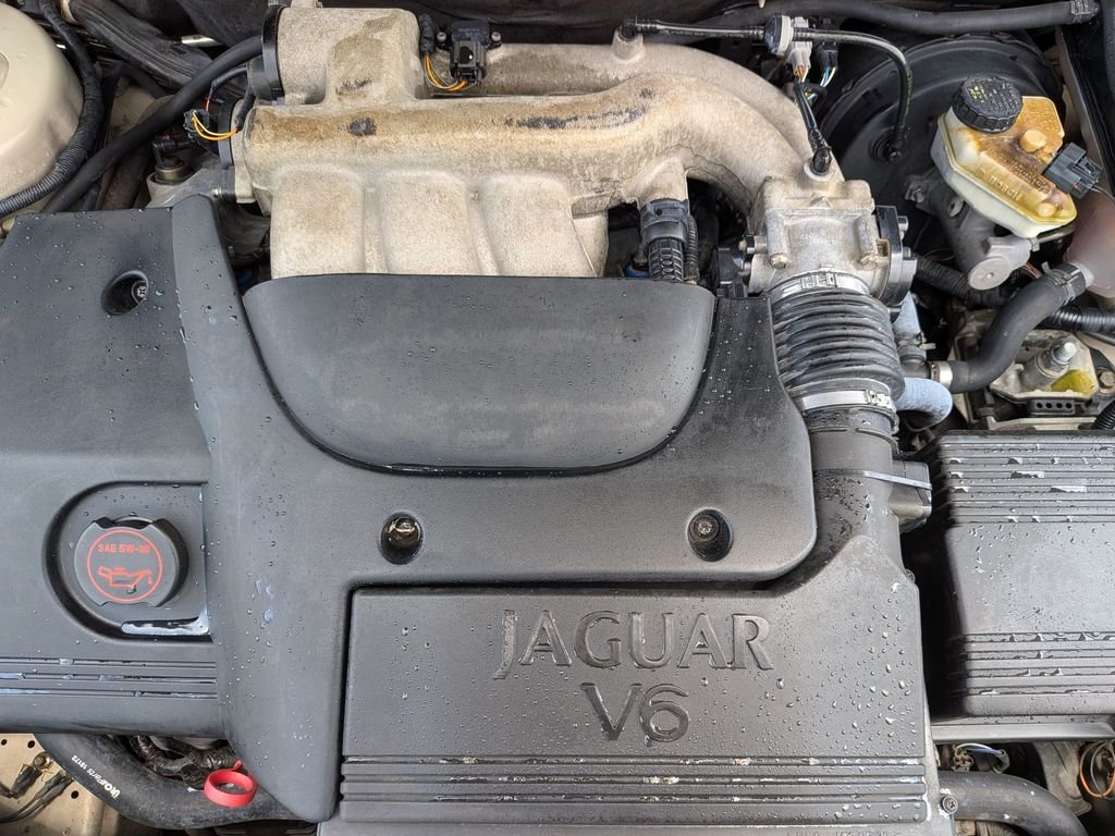 Used 2003 Gold Jaguar 3.0 image 14