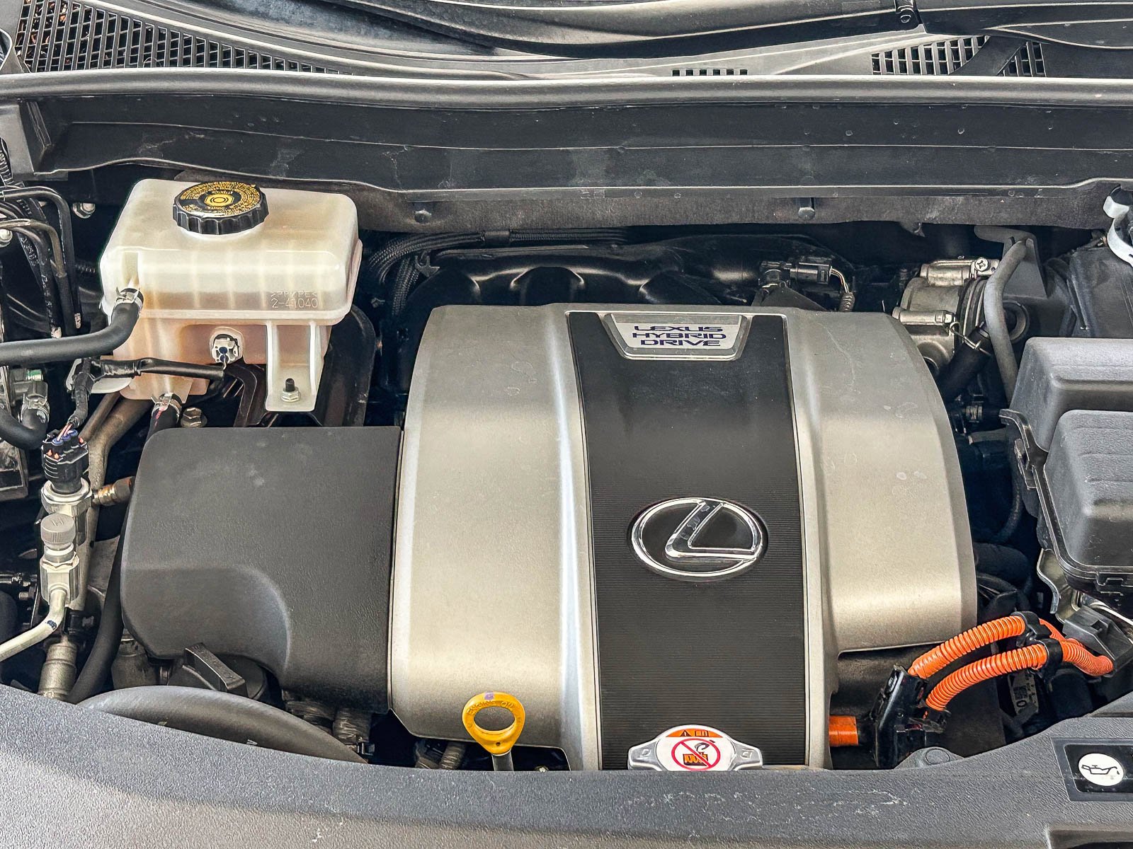 Used 2019 EMINENT WHITE PEA Lexus RX 450H image 27