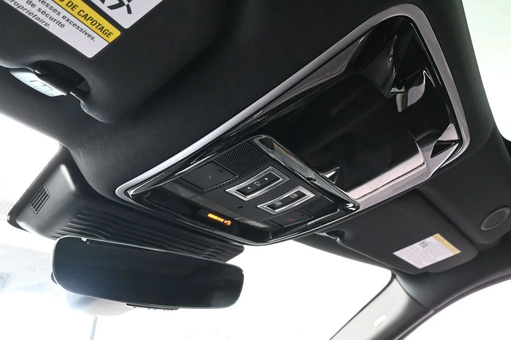 Used 2025 Gray Land Rover Dynamic SE image 21