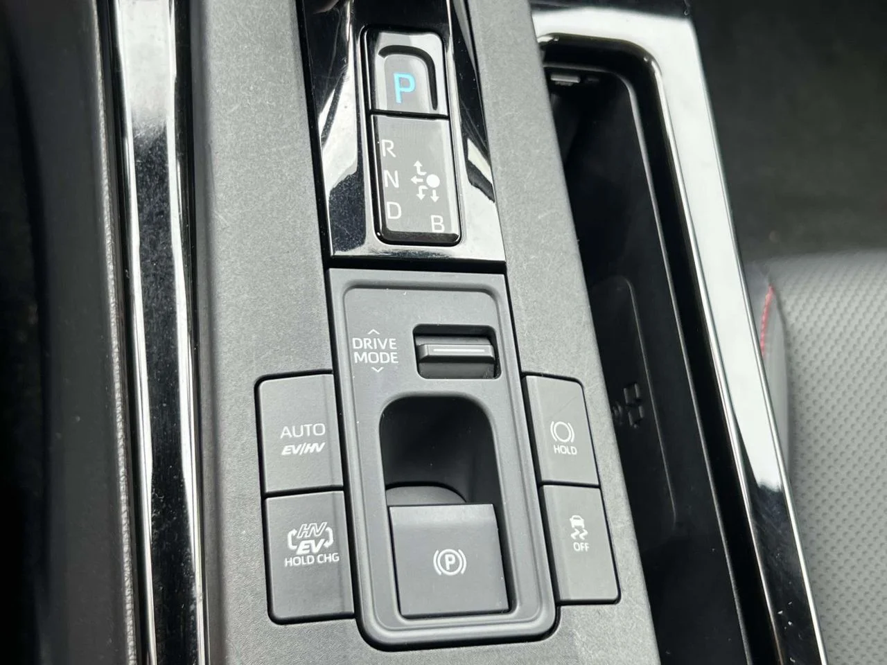 Used 2023 Cutting Edge Toyota XSE image 39