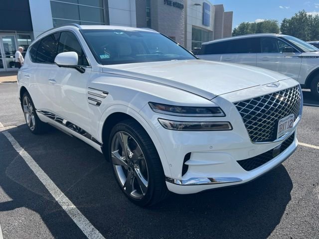 Used 2024 White Genesis 3.5T image 3