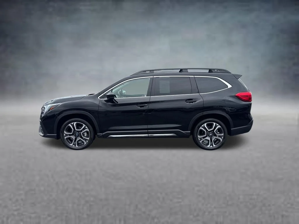 2025 Subaru Ascent Limited 7 Passenger's photo