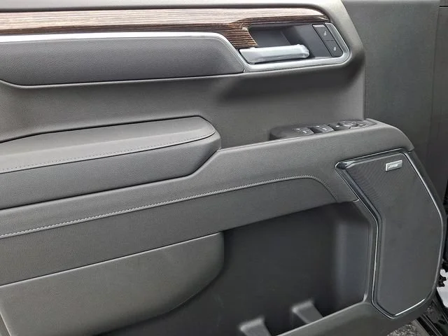 New 2026 Onyx Black GMC Elevation image 10