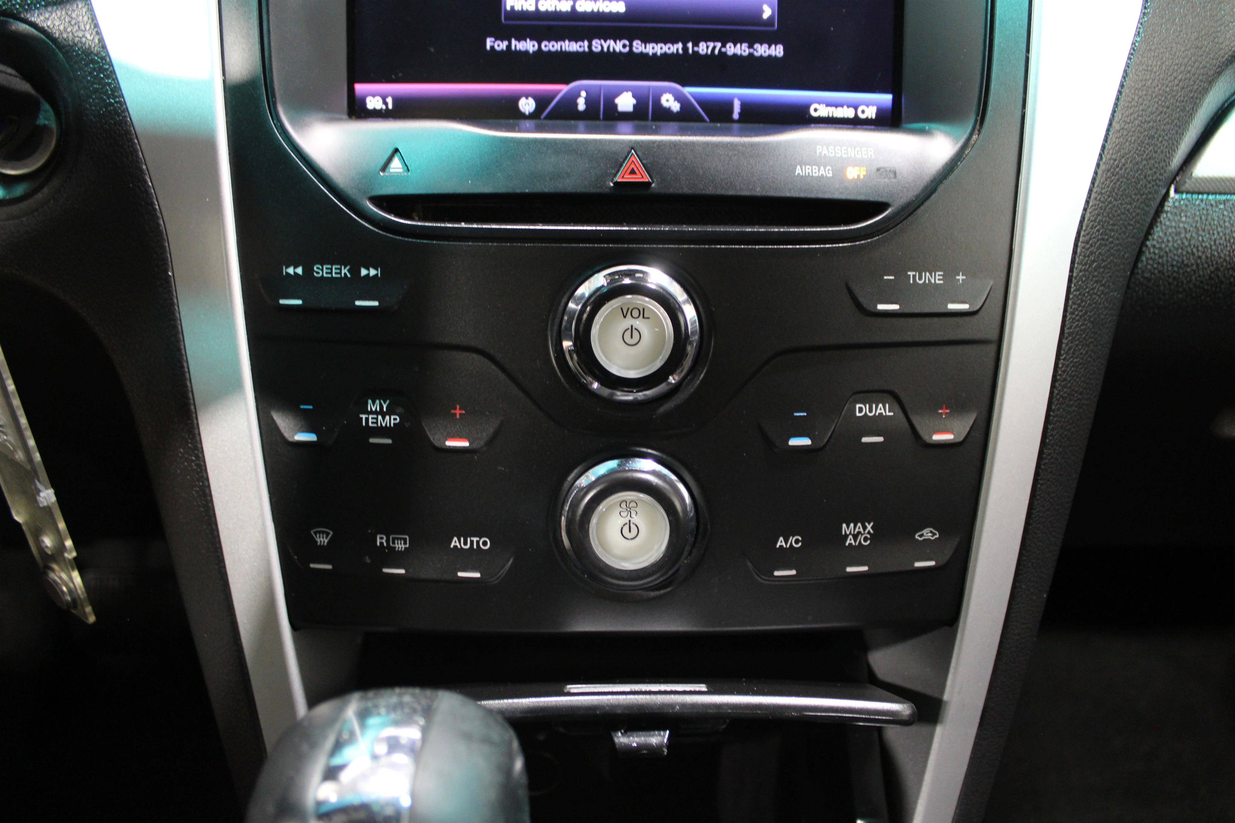2013 Ford Explorer XLT - Photo 18