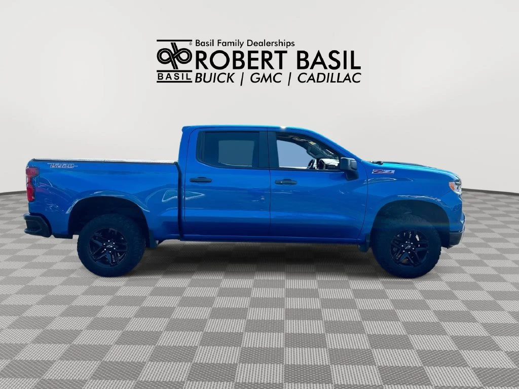 Used 2022 Glacier Blue Metallic Chevrolet LT Trail Boss image 9