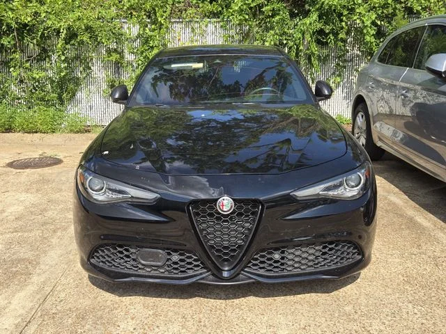 Used 2021 Alfa Black Alfa Romeo Ti image 2